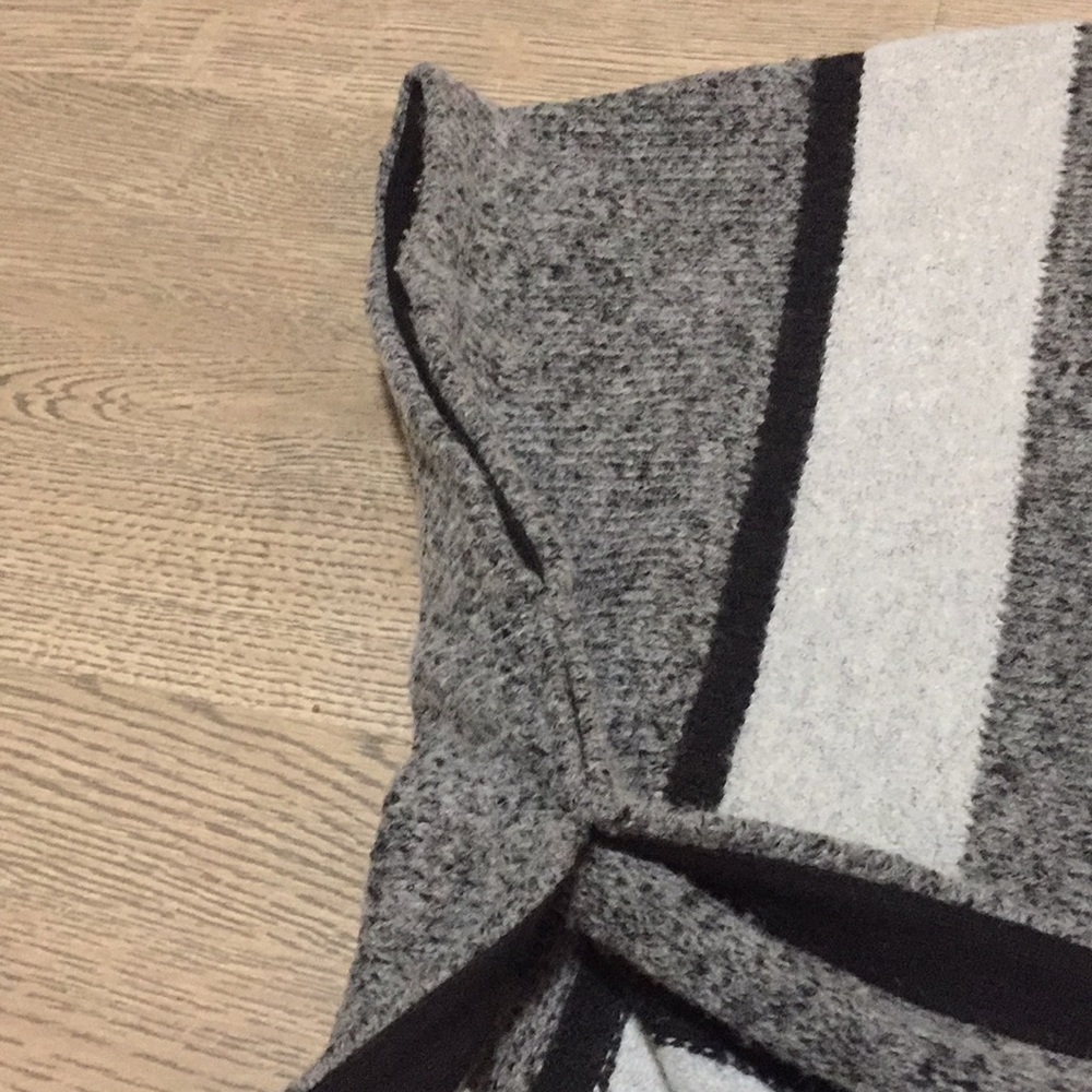 Loft Border Stripe Poncho Sweater Grey Black Sz M EUC - Picture 13 of 16